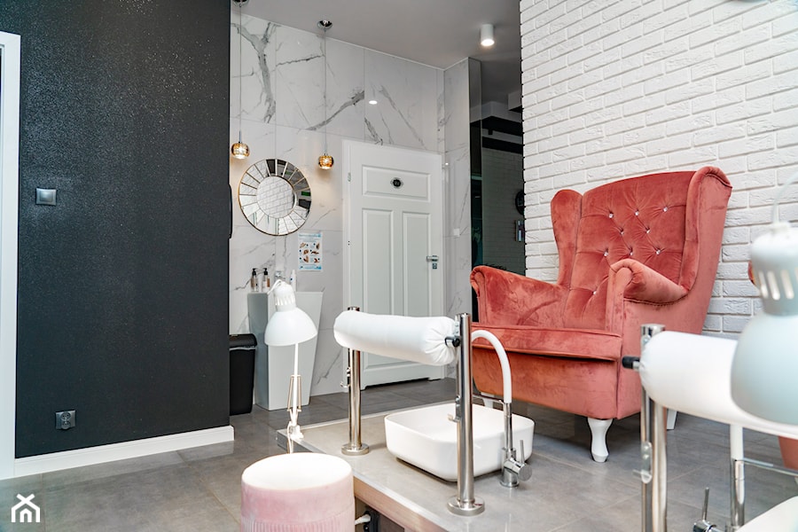 Salon kosmetyczny z pazurem - zdjęcie od Koncept Beautiful Inside inż. Szymon Kamiński