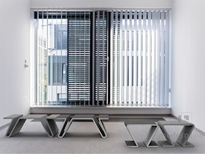 Kolekcja Focus - stołek i stolik - zdjęcie od Modern Line