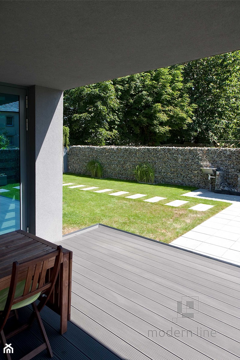 Ogród z płytami SOLID - Ogród, styl minimalistyczny - zdjęcie od Modern Line