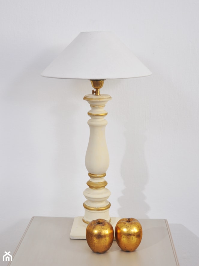 lampa drewniana, prowansalska, francuska z abażurem, pozłacana - zdjęcie od Room77 - Homebook