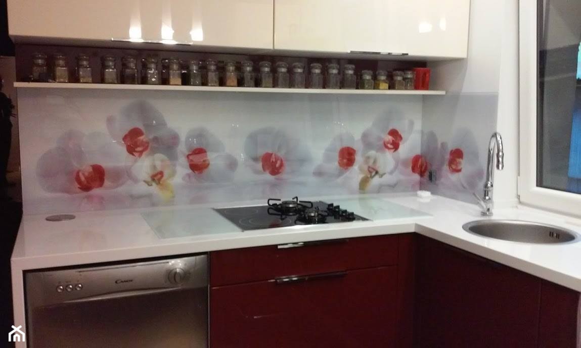Panel szklany ze storczykami biało- bordowymi - zdjęcie od magicandstyle.com - Homebook