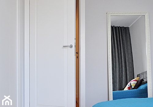 Mieszkanie z akcentem koloru - Średnia szara sypialnia, styl tradycyjny - zdjęcie od emilia cieśla | design & interior design