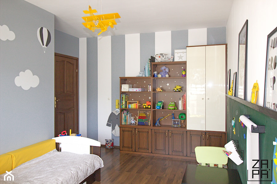 przechowywanie w pokoju dziecięcym - zdjęcie od ZAPA Studio Projektowe
