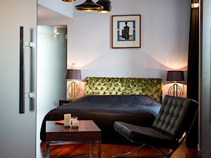 STARE BABICE - Średnia biała sypialnia, styl nowoczesny - zdjęcie od Hekkelstrand