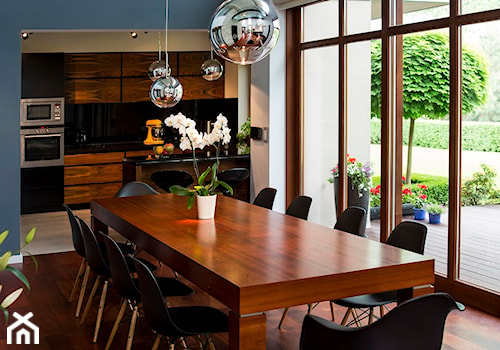 STARE BABICE - Duża niebieska jadalnia w salonie, styl nowoczesny - zdjęcie od Hekkelstrand