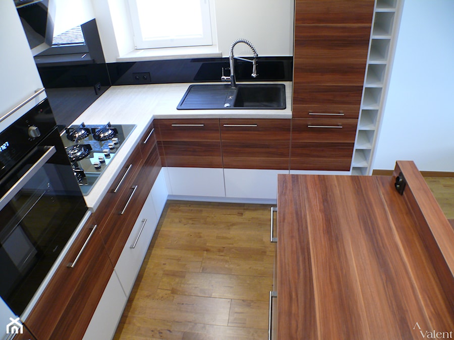 Generalny remont małego mieszkania - Kuchnia otwarta na salon - Kuchnia, styl nowoczesny - zdjęcie od Aranżacja | Wnętrza | Projekty | Wykończenia domów i mieszkań