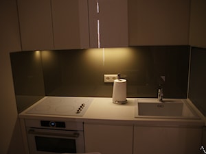 Realizacja wykończenia kawalerki od projektu po wykonanie do wprowadzenia się - Kuchnia, styl nowoczesny - zdjęcie od Aranżacja | Wnętrza | Projekty | Wykończenia domów i mieszkań
