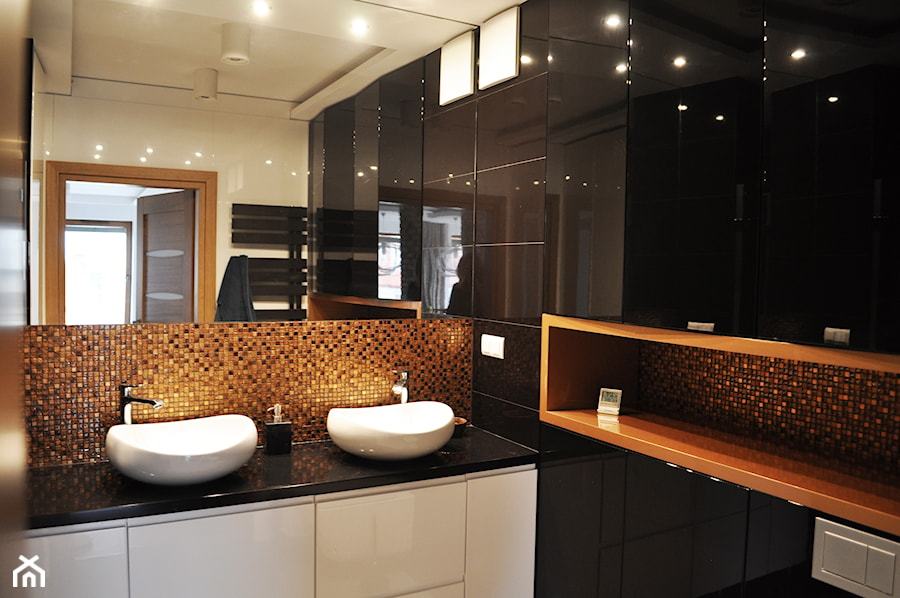 MIESZKANIE 85 m2 - Średnia z dwoma umywalkami z punktowym oświetleniem łazienka, styl glamour - zdjęcie od Że Ho Ho projektowanie wnętrz