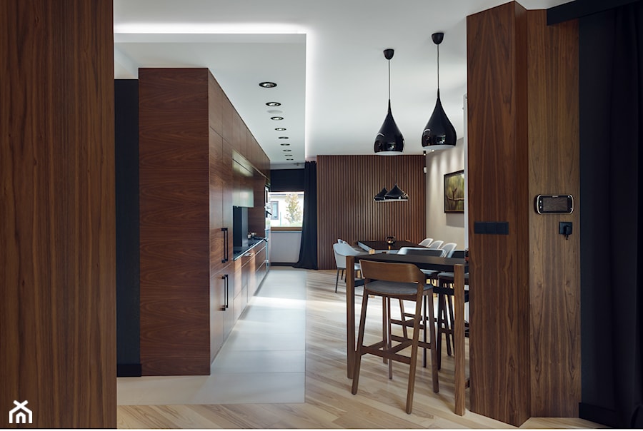 Dom IV - Duża otwarta z salonem z zabudowaną lodówką kuchnia jednorzędowa, styl nowoczesny - zdjęcie od SIKORA WNĘTRZA