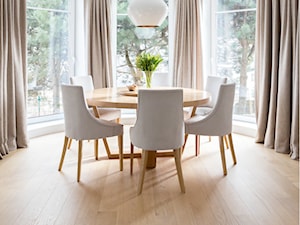 Gdyńska Modernistyczna Willa - Duża biała jadalnia jako osobne pomieszczenie, styl tradycyjny - zdjęcie od SIKORA WNĘTRZA