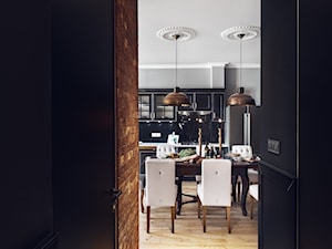 Apartament w Sopocie - Biały salon z jadalnią, styl nowoczesny - zdjęcie od SIKORA WNĘTRZA
