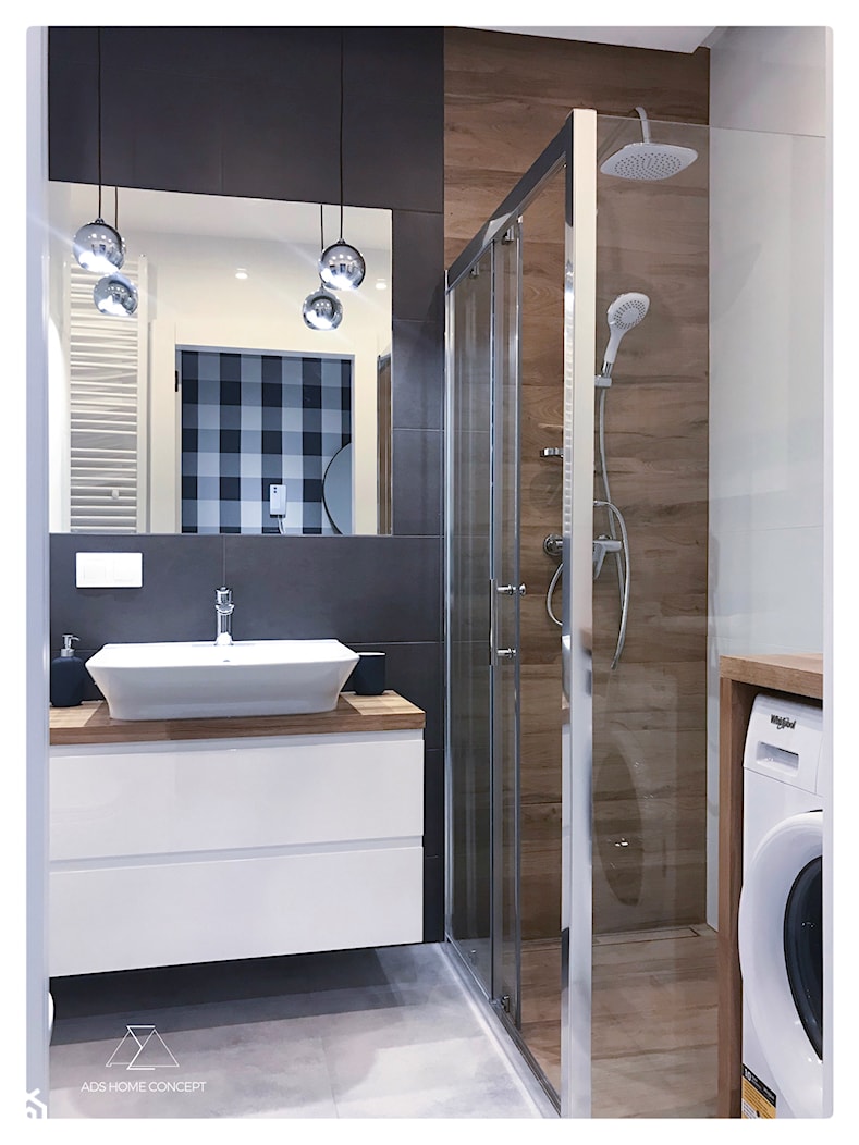PROJEKT MIESZKANIA 43m2 - RYNEK PIERWOTNY - Średnia bez okna z pralką / suszarką z lustrem łazienka, styl tradycyjny - zdjęcie od ADS HOME CONCEPT - Homebook