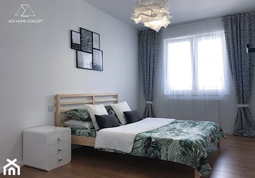 PROJEKT MIESZKANIA 45m2 - RYNEK PIERWOTNY - Średnia biała sypialnia - zdjęcie od ADS HOME CONCEPT
