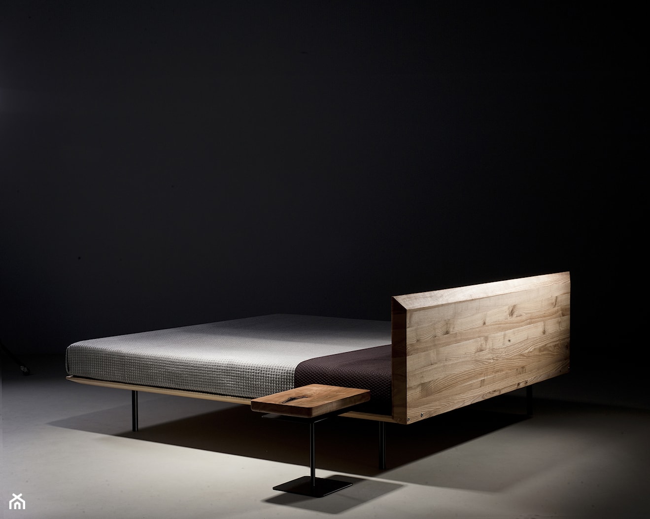 Łóżko designerskie MODO - zdjęcie od mazzivo - Homebook
