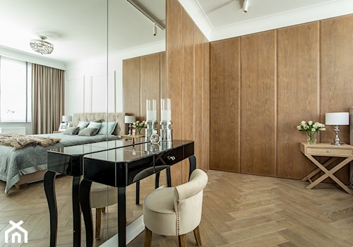Aviator - Duża biała sypialnia, styl glamour - zdjęcie od emDesign home & decoration