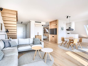 Apartament 140 - Duży biały salon z jadalnią, styl minimalistyczny - zdjęcie od emDesign home & decoration