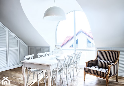 Apartament 120 - Średnia biała jadalnia w salonie, styl nowoczesny - zdjęcie od emDesign home & decoration