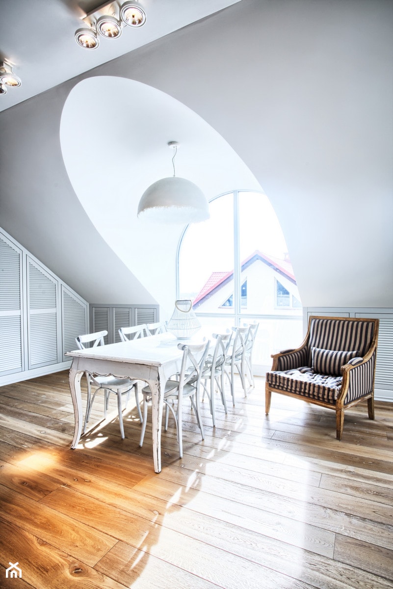Apartament 120 - Średnia biała jadalnia w salonie, styl nowoczesny - zdjęcie od emDesign home & decoration