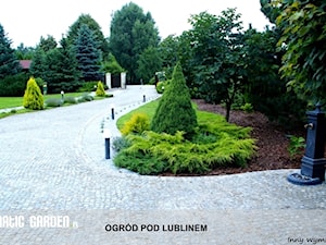 Ogród pod Lublinem - Duży ogród przed domem - zdjęcie od Lunatic Garden
