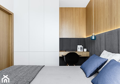 Garnizon 2, Gdańsk Wrzeszcz - Mała beżowa biała szara z biurkiem sypialnia, styl nowoczesny - zdjęcie od Anna Maria Sokołowska Architektura Wnętrz (dawniej Pracownia Projektowa Dragon Art )