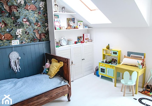 nowy dom - Średni biały pokój dziecka dla dziecka dla chłopca, styl skandynawski - zdjęcie od homeonthehill.pl