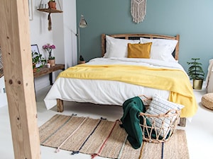 nowy dom - Średnia biała szara sypialnia, styl rustykalny - zdjęcie od homeonthehill.pl