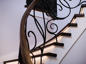 kręte schody - zdjęcie od pf design