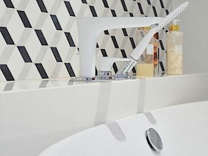 duża, przestronna łazienka - zdjęcie od pf design