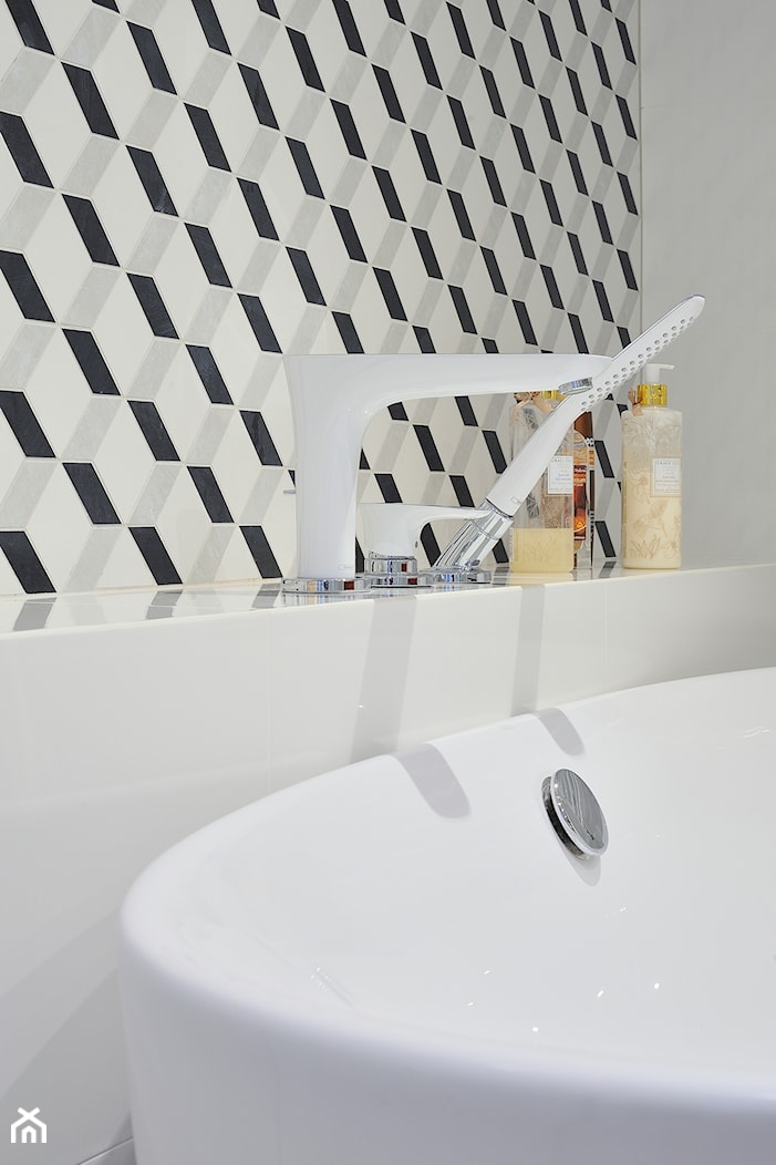 duża, przestronna łazienka - zdjęcie od pf design - Homebook