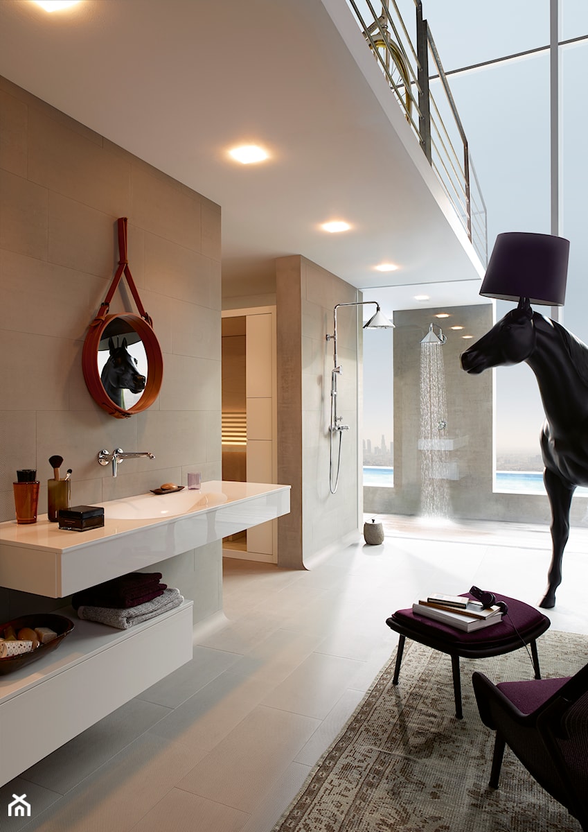 Axor Showers by Front - Duża z lustrem z punktowym oświetleniem łazienka z oknem, styl glamour - zdjęcie od Hansgrohe