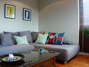 Mieszkanie w Sieradzu - Mały szary salon, styl nowoczesny - zdjęcie od Atelier58