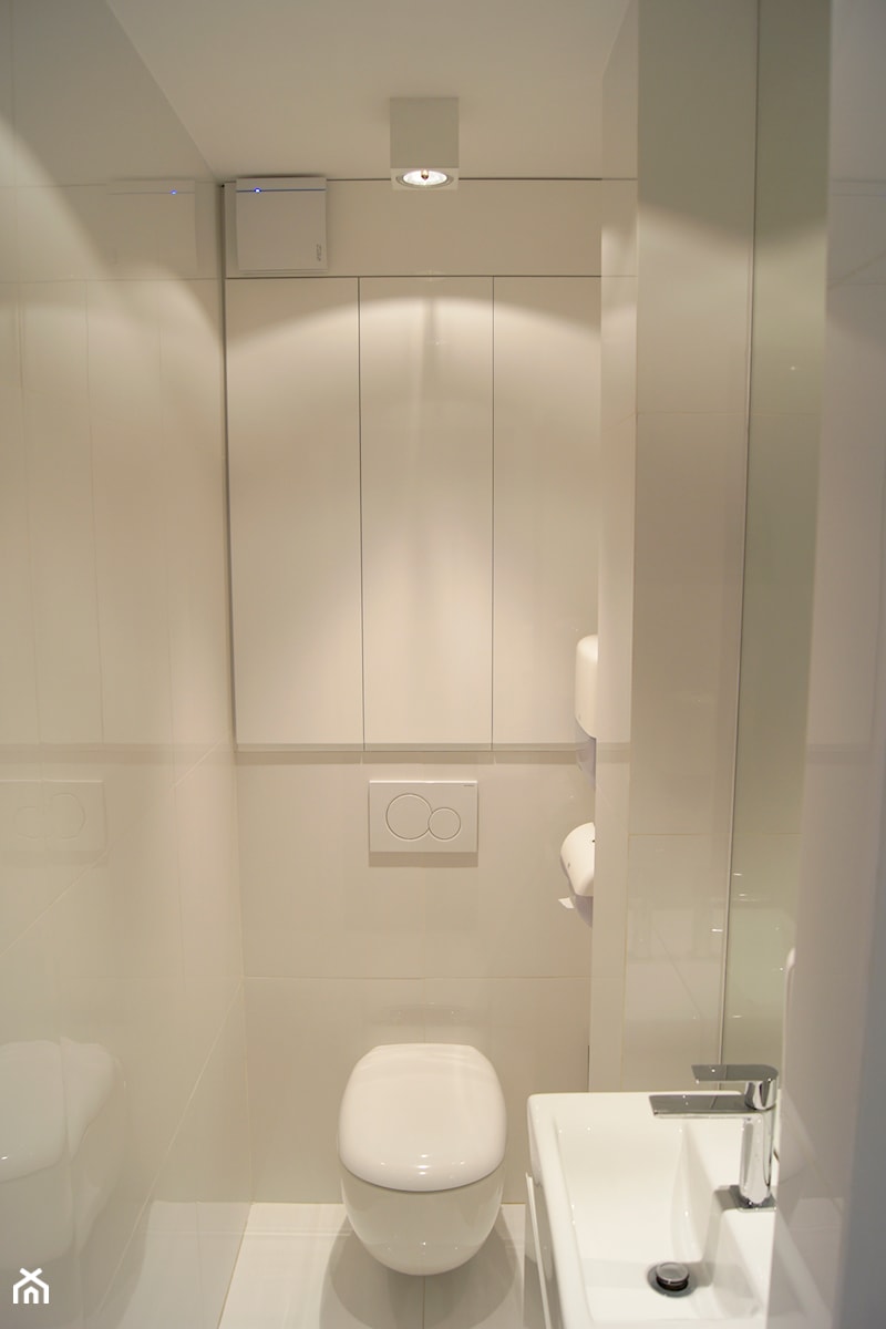 Realizacja łazienki w Warszawie - Łazienka, styl nowoczesny - zdjęcie od Hirszberg Pracownia Architektoniczna