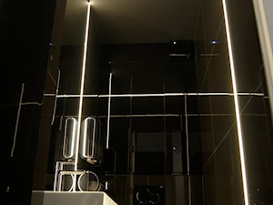 Realizacja łazienki Warszawa - Mała na poddaszu bez okna łazienka, styl nowoczesny - zdjęcie od Hirszberg Pracownia Architektoniczna