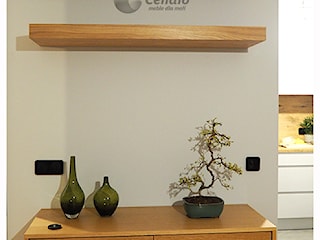Cellaio - wytrzymałe półki na książki nad kanapę