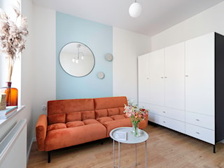 Gdyńskie mieszkanie z nutą modernistycznych kolorów