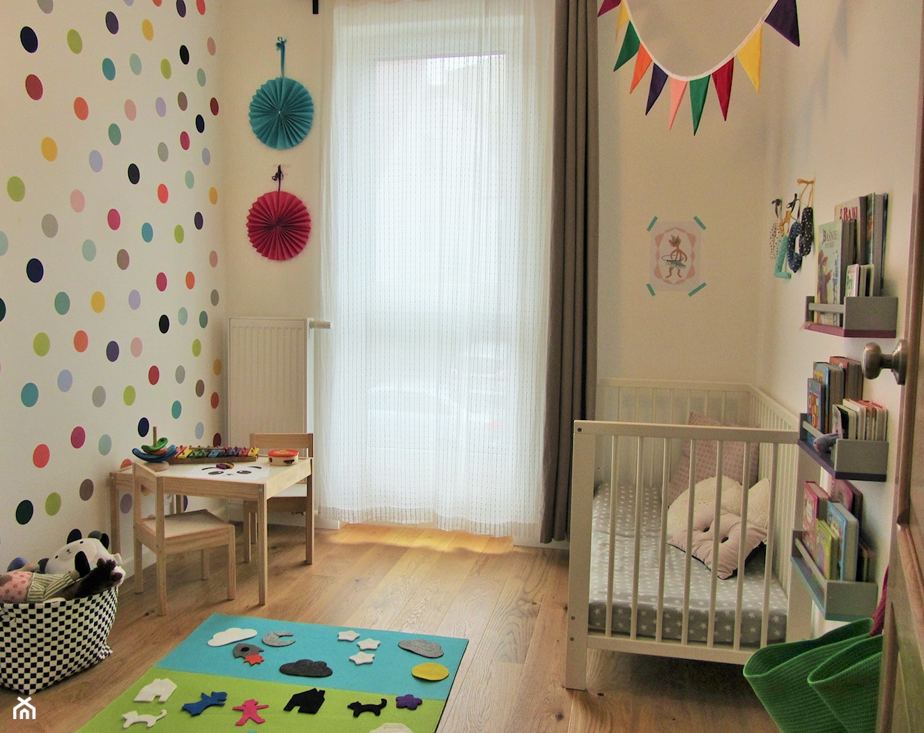 MOA for kids - Średni beżowy pokój dziecka dla dziecka dla chłopca, styl skandynawski - zdjęcie od MOA design - Homebook