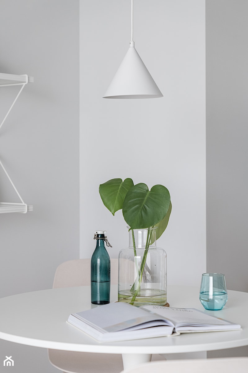 Subtelna moc kolorów - Salon, styl minimalistyczny - zdjęcie od MOA design
