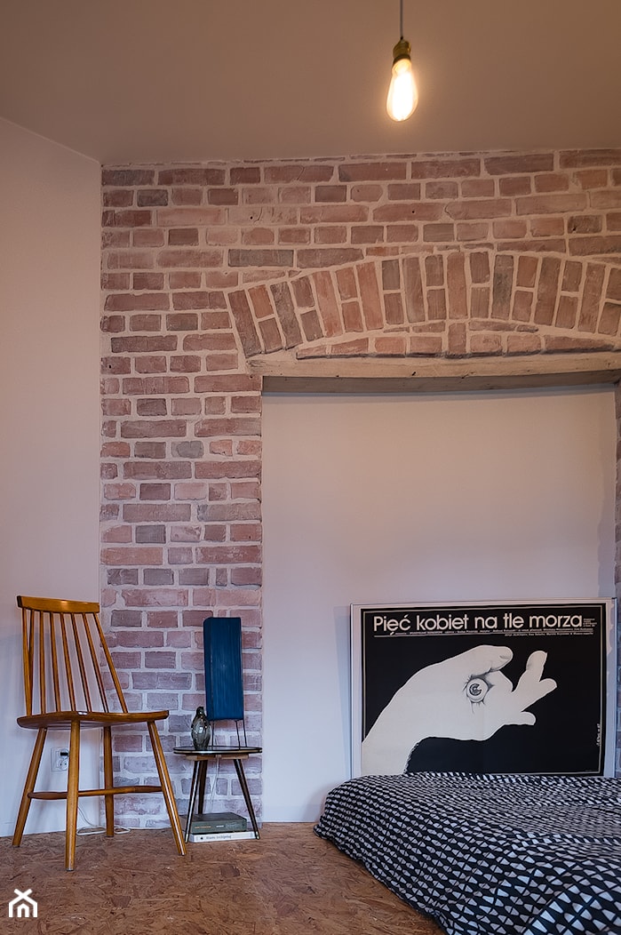 Mieszkanie w kamienicy - konkurs - Mała biała sypialnia, styl vintage - zdjęcie od MOA design - Homebook