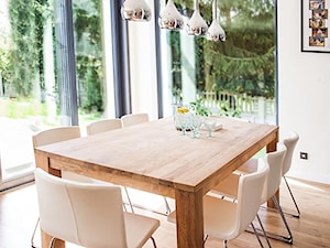 Realizacja domu jednorodzinnego. Niałek Wielki (k.Wolsztyna) - Mała biała jadalnia jako osobne pomieszczenie, styl nowoczesny - zdjęcie od LaskowskaWnętrza