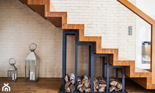 minimalistyczne schody drewniane