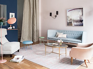 Duży niebieski szary salon, styl nowoczesny - zdjęcie od Design Spichlerz
