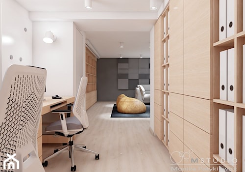 Duże w osobnym pomieszczeniu z sofą białe biuro, styl nowoczesny - zdjęcie od MONIKA PATYKIEWICZ mSTUDIO