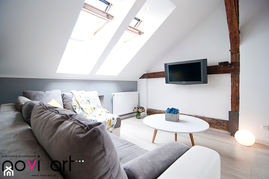 K12 Apartament 1 - Kraków - Realizacja 2015 - Mały biały szary salon, styl skandynawski - zdjęcie od NOVI art Pracownia projektowa