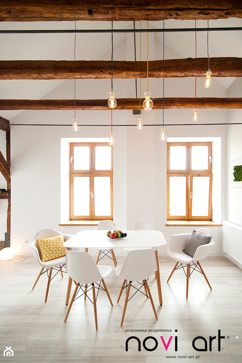 K12 Apartament 1 - Kraków - Realizacja 2015 - Średnia biała jadalnia jako osobne pomieszczenie, styl skandynawski - zdjęcie od NOVI art Pracownia projektowa