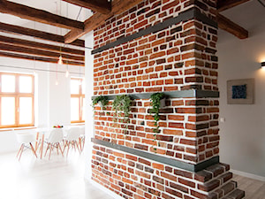 K12 Apartament 1 - Kraków - Realizacja 2015 - Średnia biała brązowa jadalnia jako osobne pomieszczenie, styl skandynawski - zdjęcie od NOVI art Pracownia projektowa