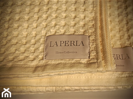 Aranżacje wnętrz - Łazienka: Ręczniki La Perla Home - La Biancheria. Przeglądaj, dodawaj i zapisuj najlepsze zdjęcia, pomysły i inspiracje designerskie. W bazie mamy już prawie milion fotografii!