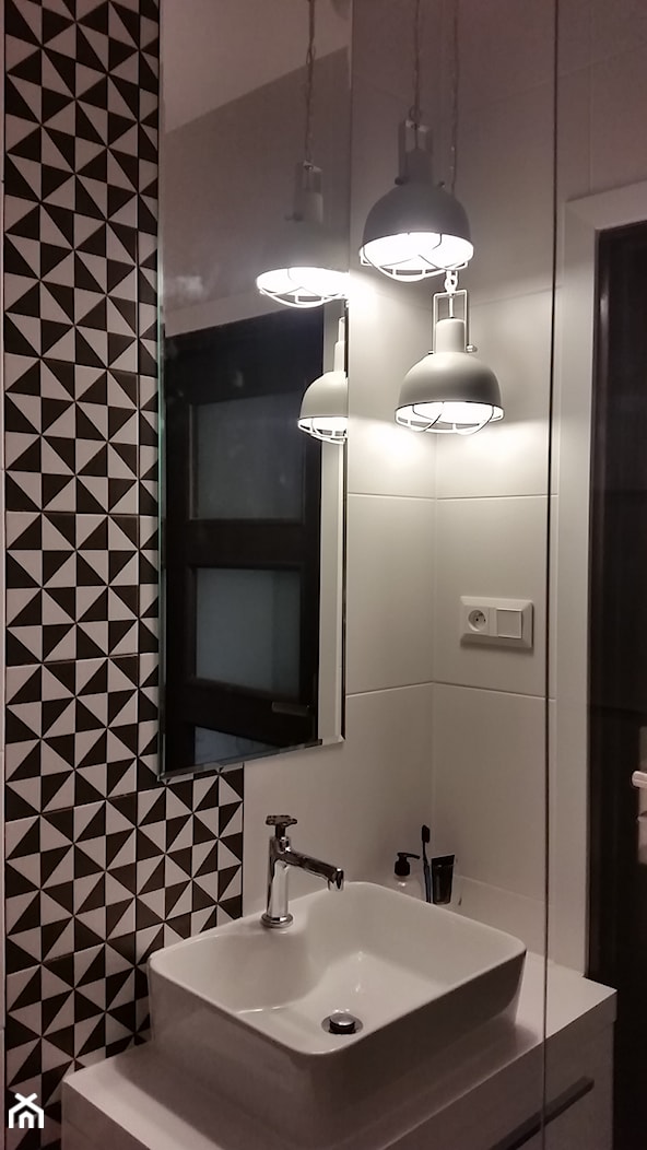 Nasza mała przestrzeń relaksu - Bez okna łazienka, styl minimalistyczny - zdjęcie od Ewi - Homebook