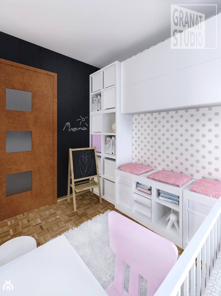 Projekt pokoju dla małej dziewczynki - założenie: ekonomicznie z wykorzystaniem łatwo dostępnych mebli - zdjęcie od Granat Studio - Homebook