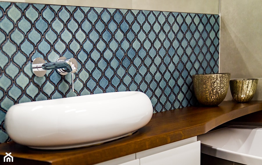 Aranżacja mozaiki ceramicznej Adriatyk w łazience - zdjęcie od Raw Decor
