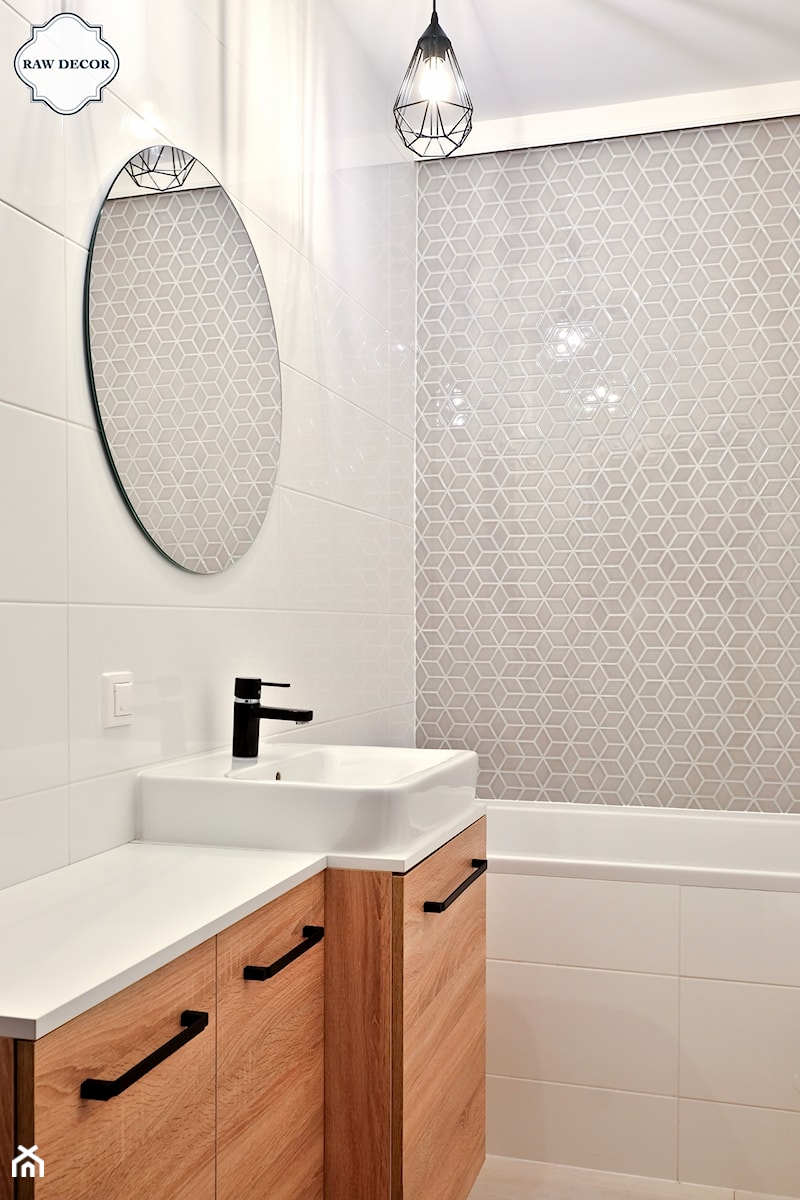 Projekt łazienki - Diamond, grey star - Mała na poddaszu bez okna łazienka, styl nowoczesny - zdjęcie od Raw Decor